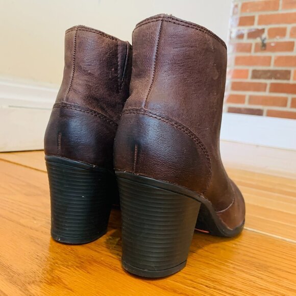 Women's ROCKPORT Brown Leather Zip Up Ankle Boots Booties Size 9 M - Picture 9 of 16